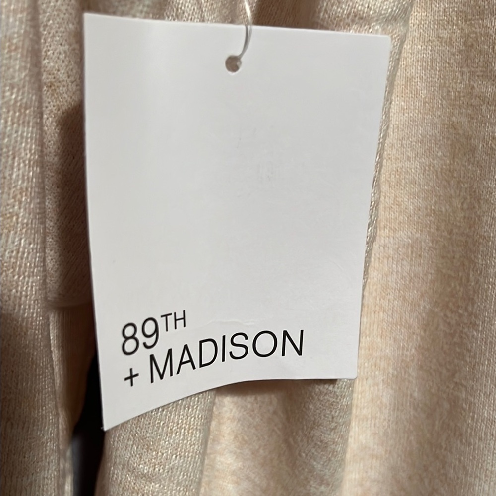 89th + Madison Ruffle Sleeve Top - Picture 5 of 6